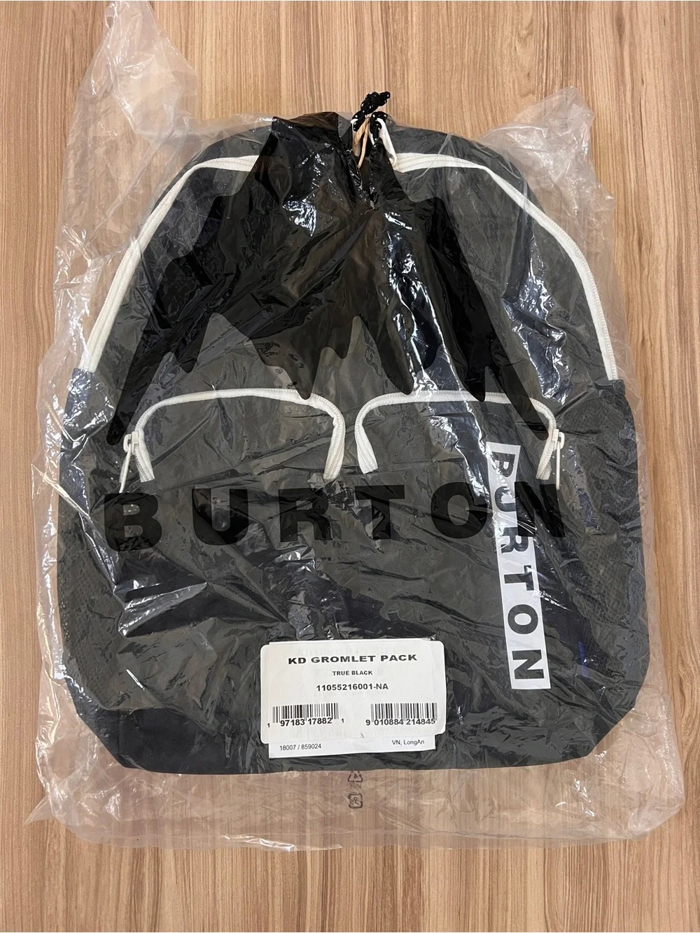 Burton Kids Gromlet 15L True Black Backpack  with White Trim